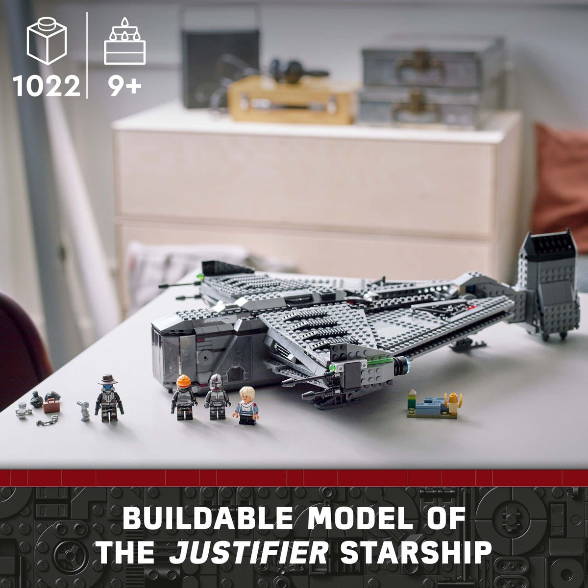 Buildable Toy Starship with Minifigure and Droid Figure O17067