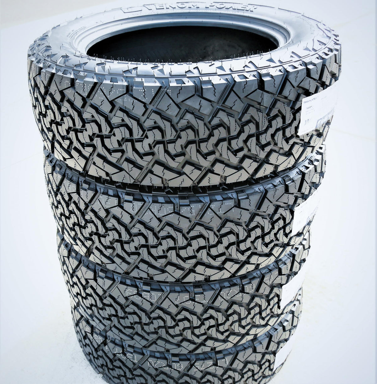 275/55R20 117T XL 20 inch Tires R78781